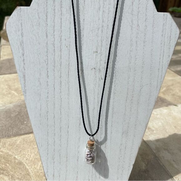 HANDāMINEDĀ LEPIDOLITEāCHIPāBOTTLEāCHARMāNECKLACE - Picture 12 of 16